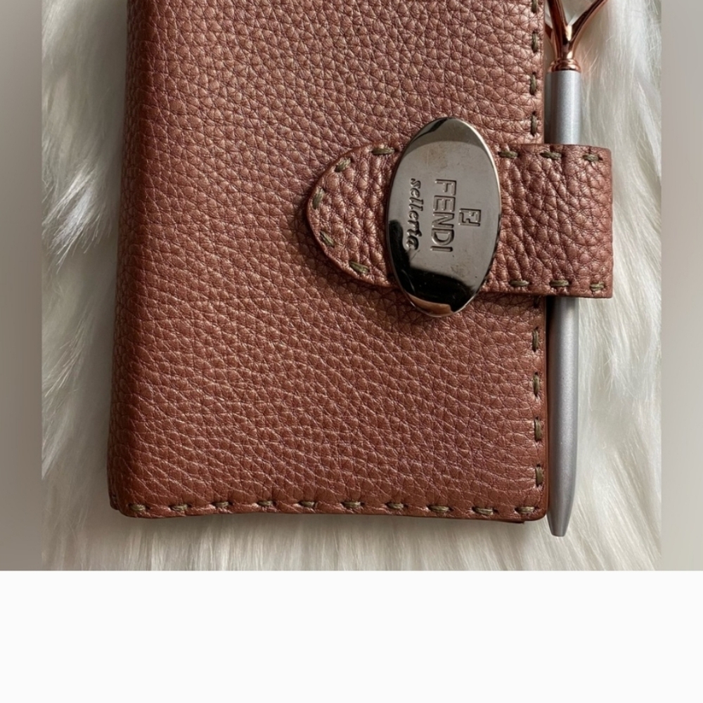 Authentic FENDI SELLERIA HANDCRAFTED LEATHER AGENDA ROSE GOLD ⭐️HOST PICK⭐️